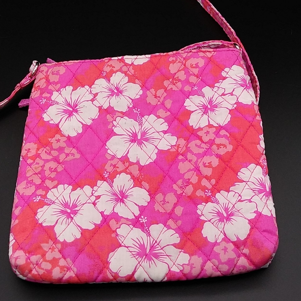 Darling quilted flowered purse